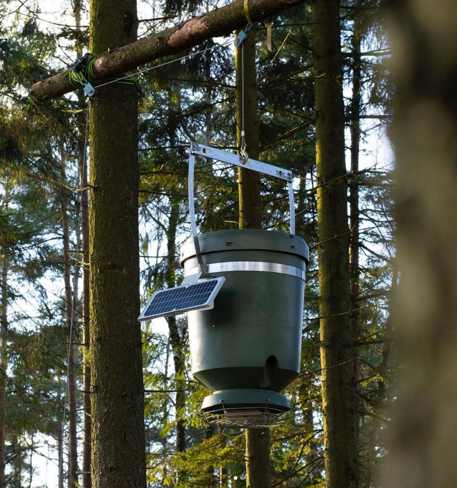 Kompletter Futterautomat 125 Liter zum Hängen - Nordic Gamekeeper